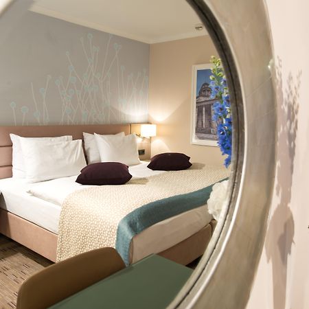 คราวน์ พลาซา เบอร์ลิน ซิตี้เซ็นเตอร์ Hotel ภายนอก รูปภาพ
