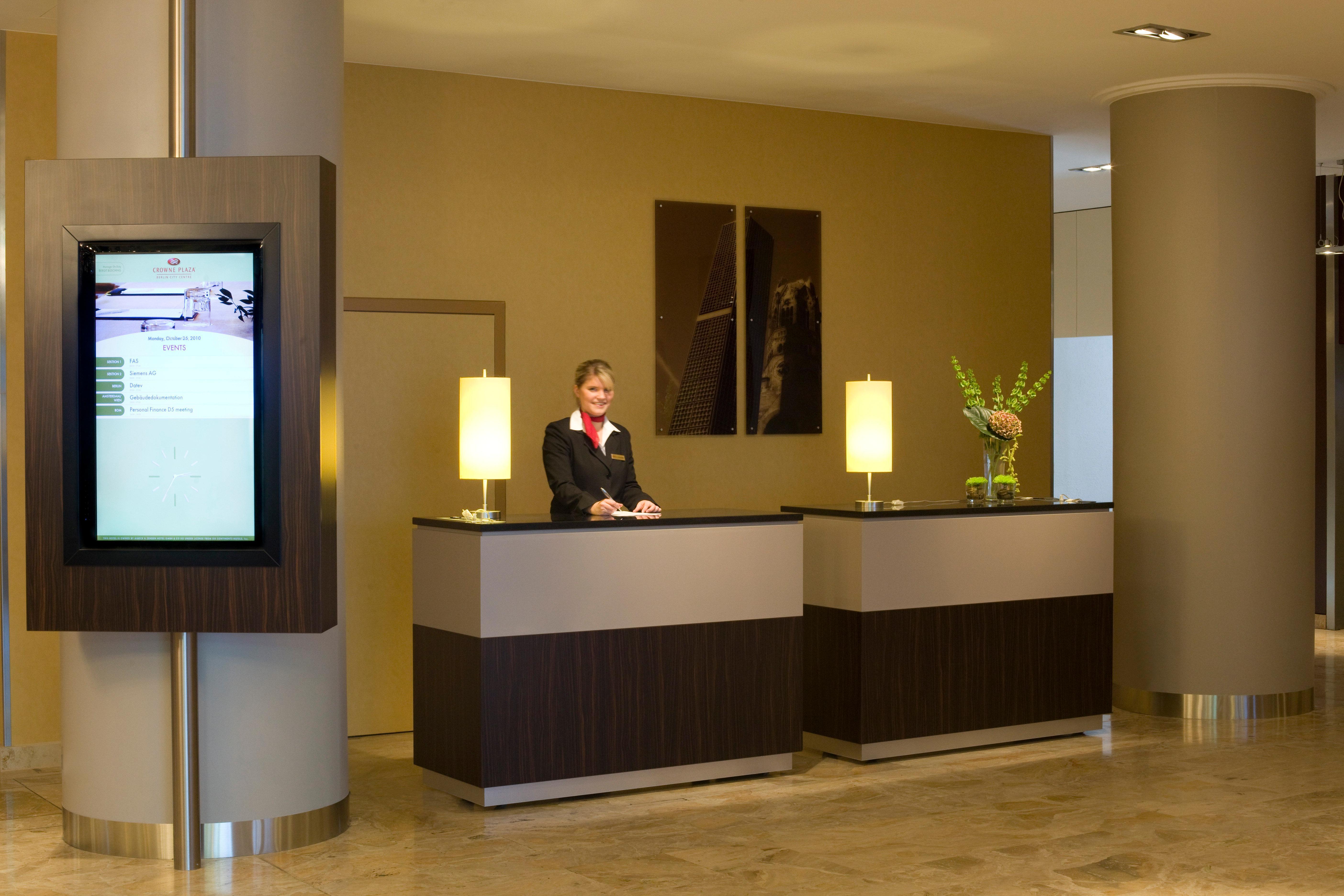 คราวน์ พลาซา เบอร์ลิน ซิตี้เซ็นเตอร์ Hotel ภายนอก รูปภาพ