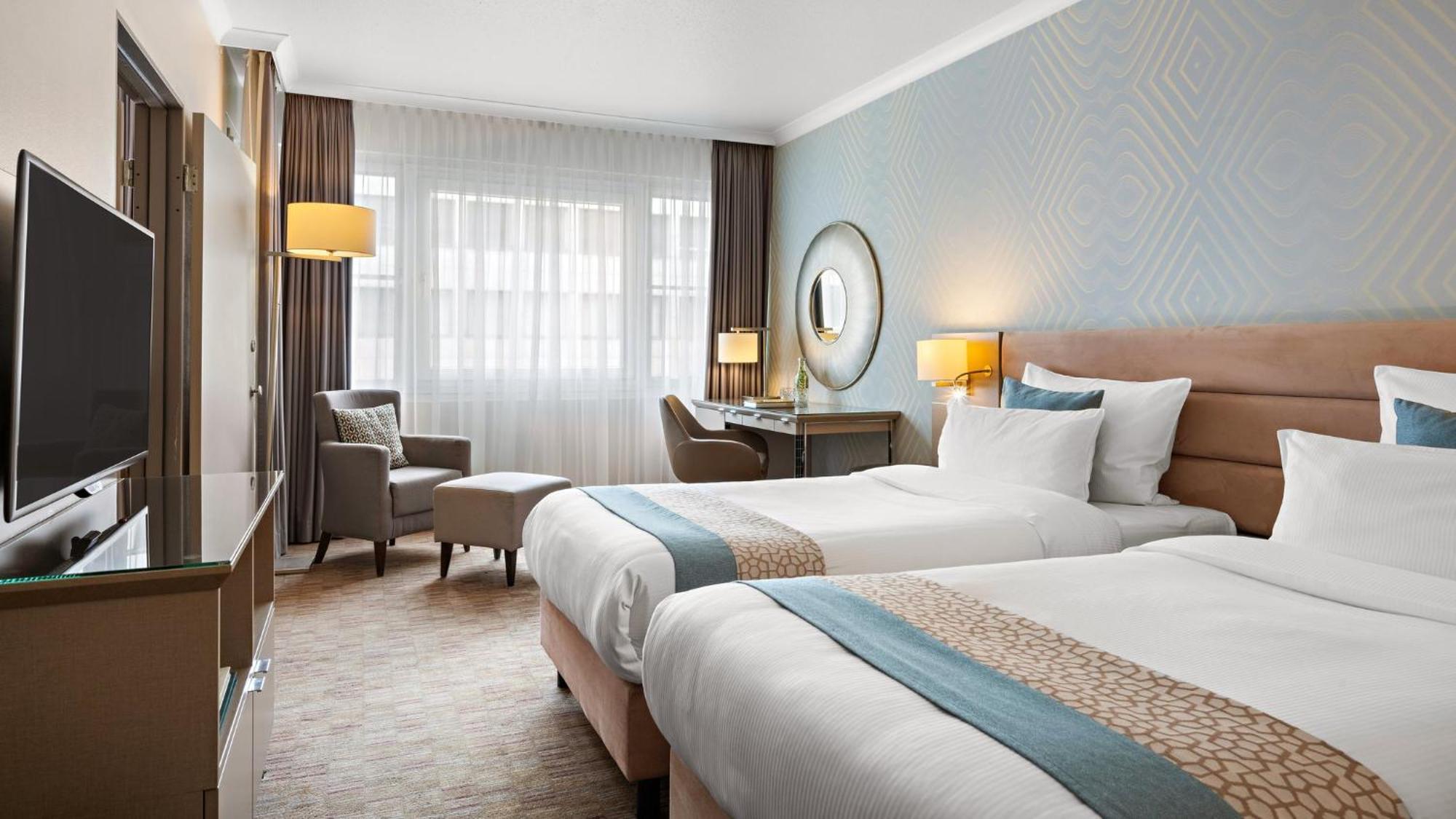 คราวน์ พลาซา เบอร์ลิน ซิตี้เซ็นเตอร์ Hotel ภายนอก รูปภาพ