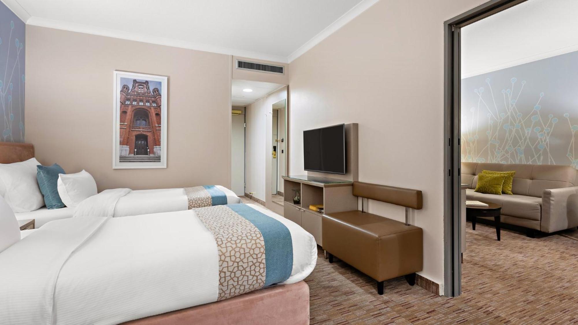 คราวน์ พลาซา เบอร์ลิน ซิตี้เซ็นเตอร์ Hotel ภายนอก รูปภาพ